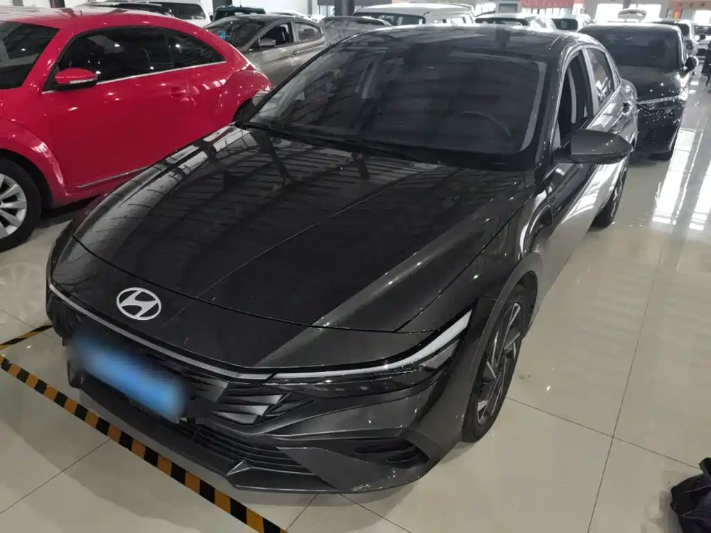 Hyundai Elantra 2024