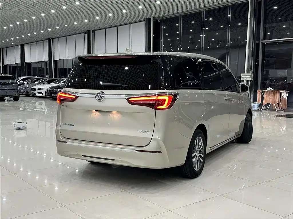 Buick GL8 2023