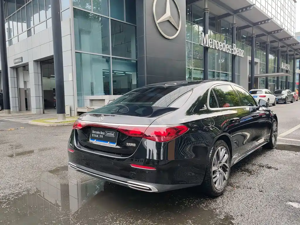 Mercedes-Benz E-Класс 2025