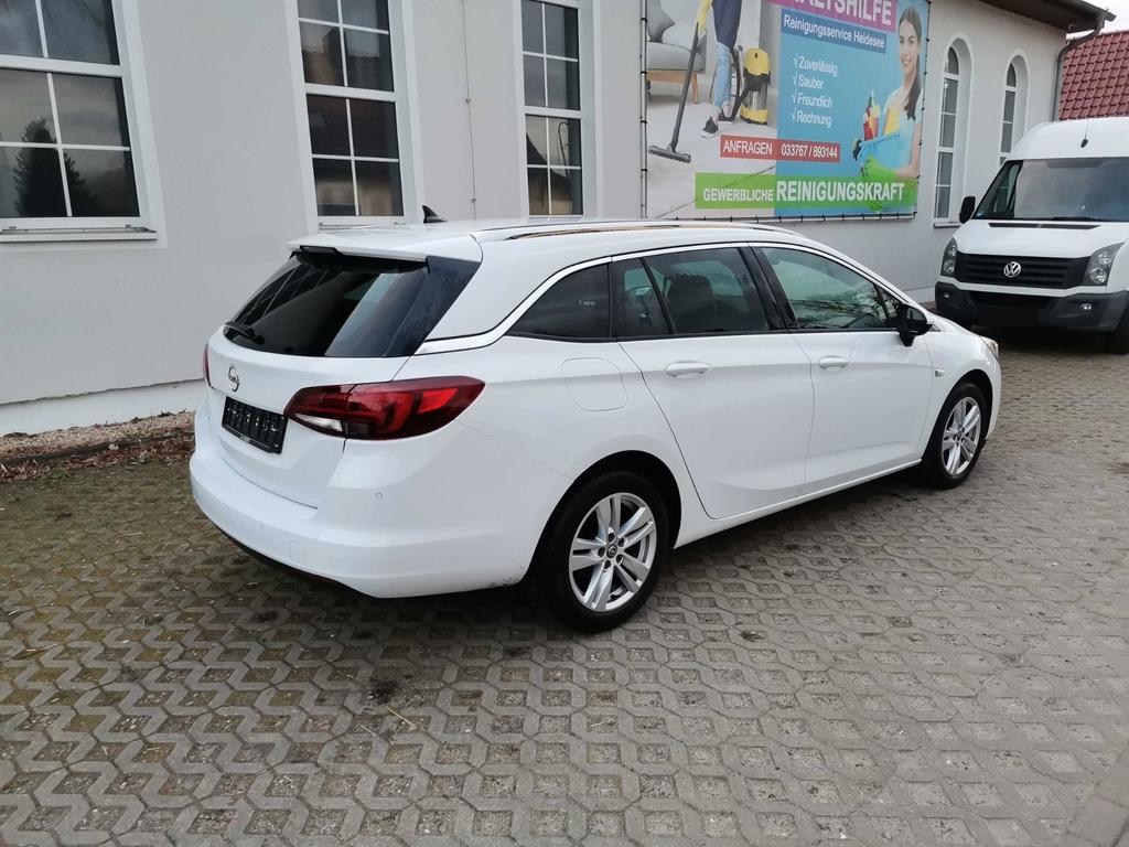 Opel Astra 2021