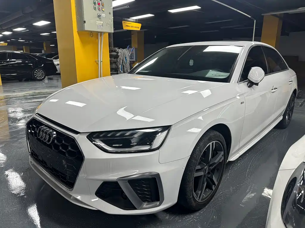 Audi A4 2021