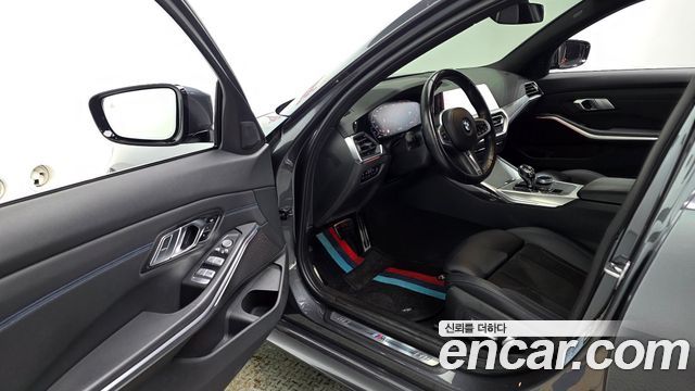 BMW 3 серии 2022