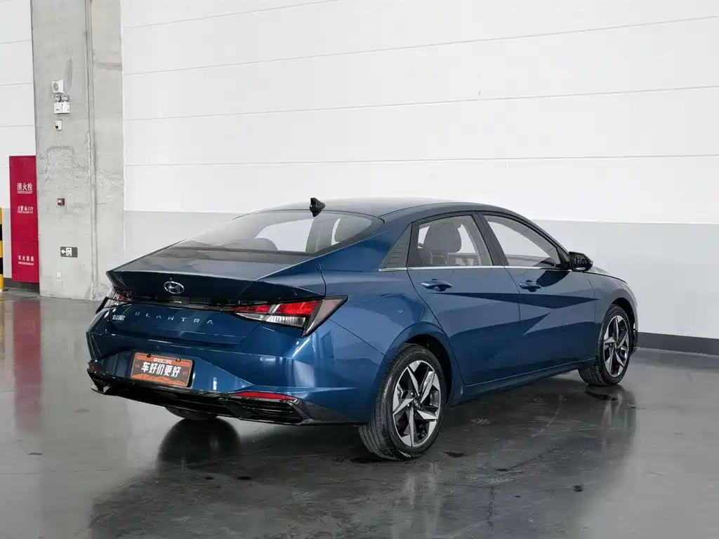 Hyundai Elantra 2021