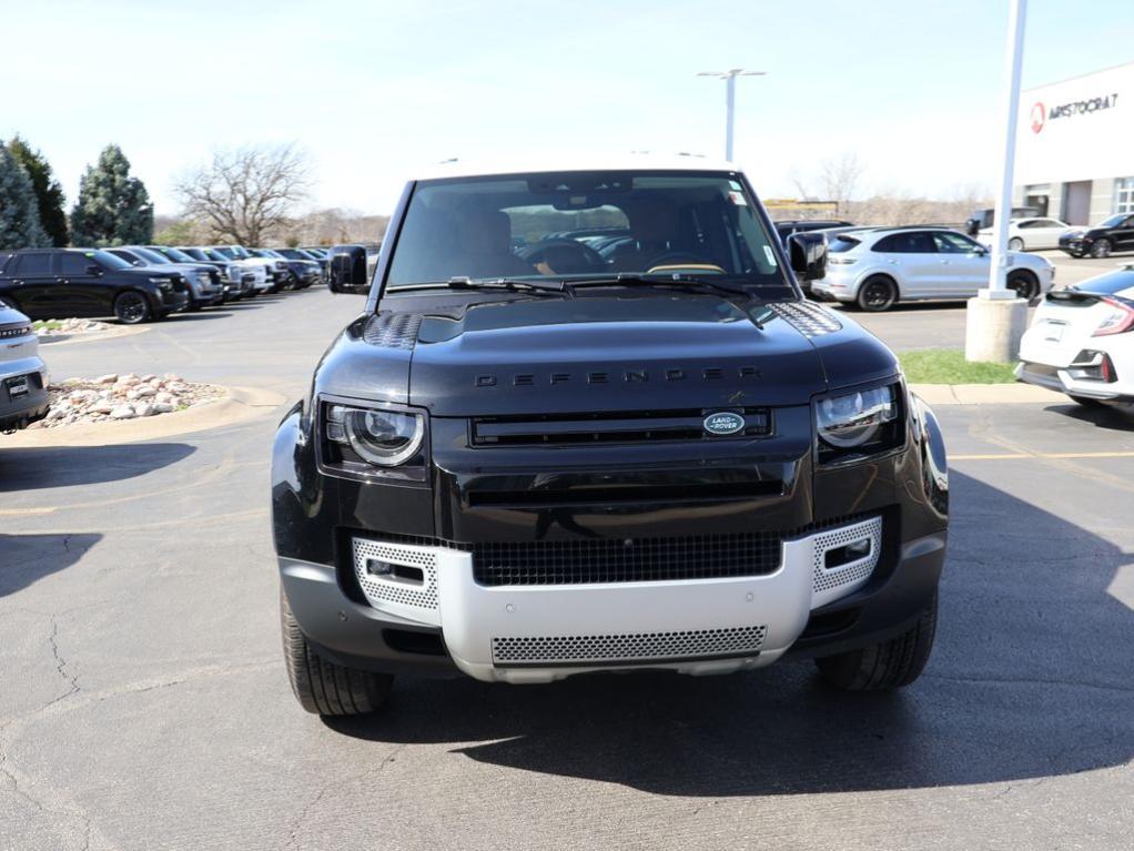 Land Rover Defender 2023