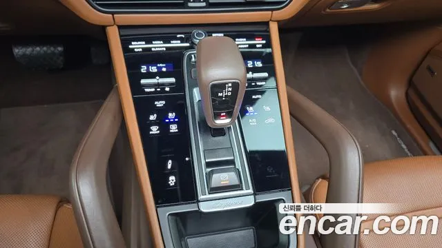 Porsche Cayenne 2021