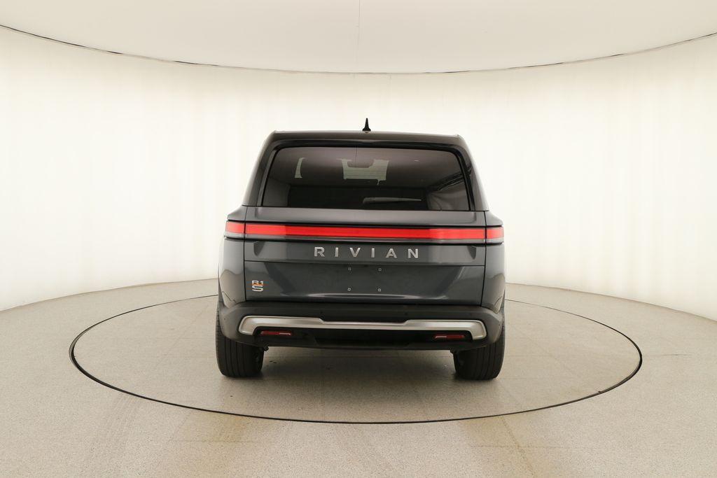 Rivian R1S 2024