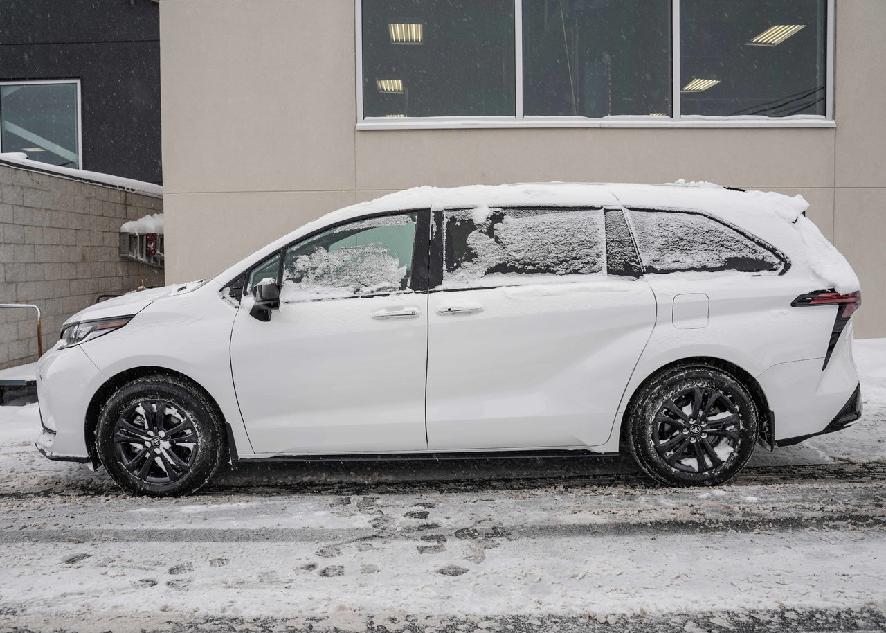 Toyota Sienna 2025
