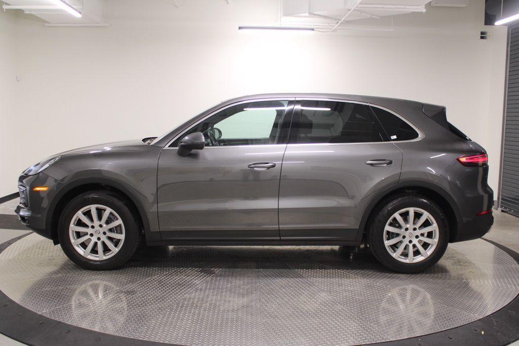 Porsche Cayenne 2021