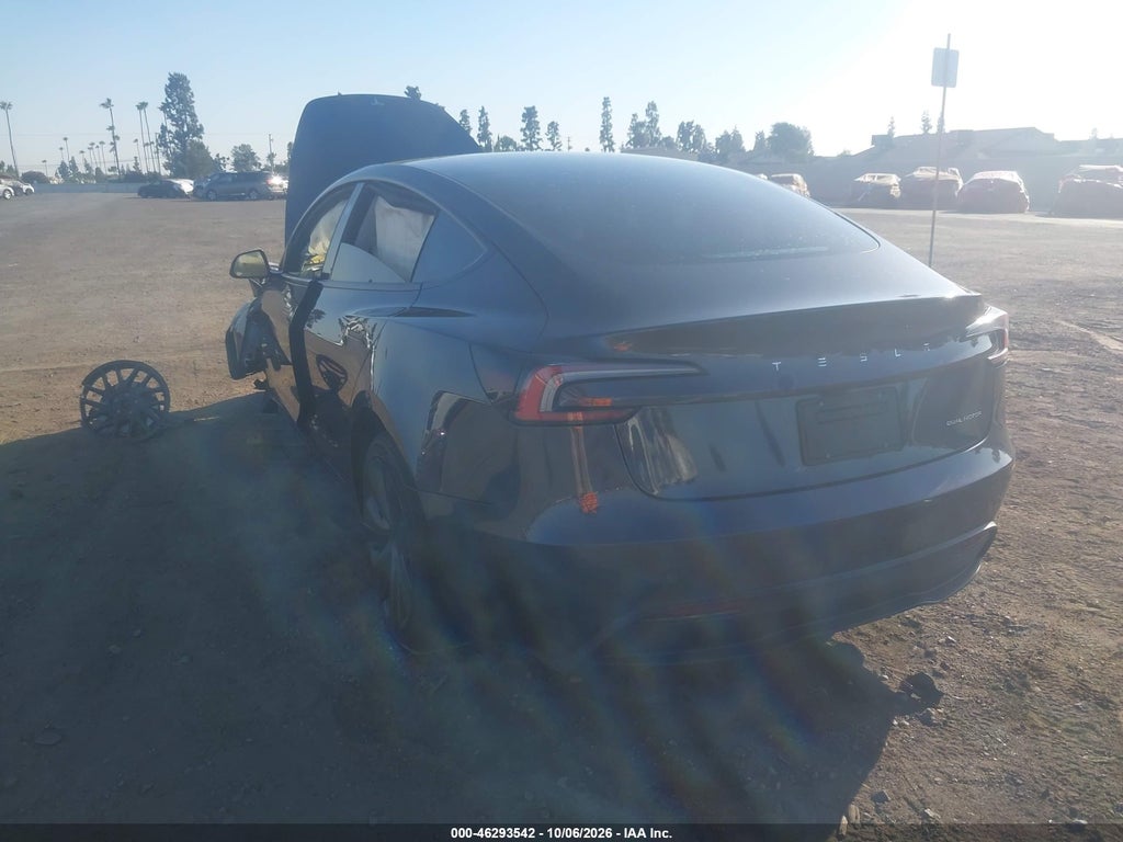 Tesla Model 3 2024