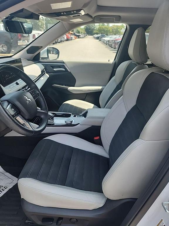 Mitsubishi Outlander 2025