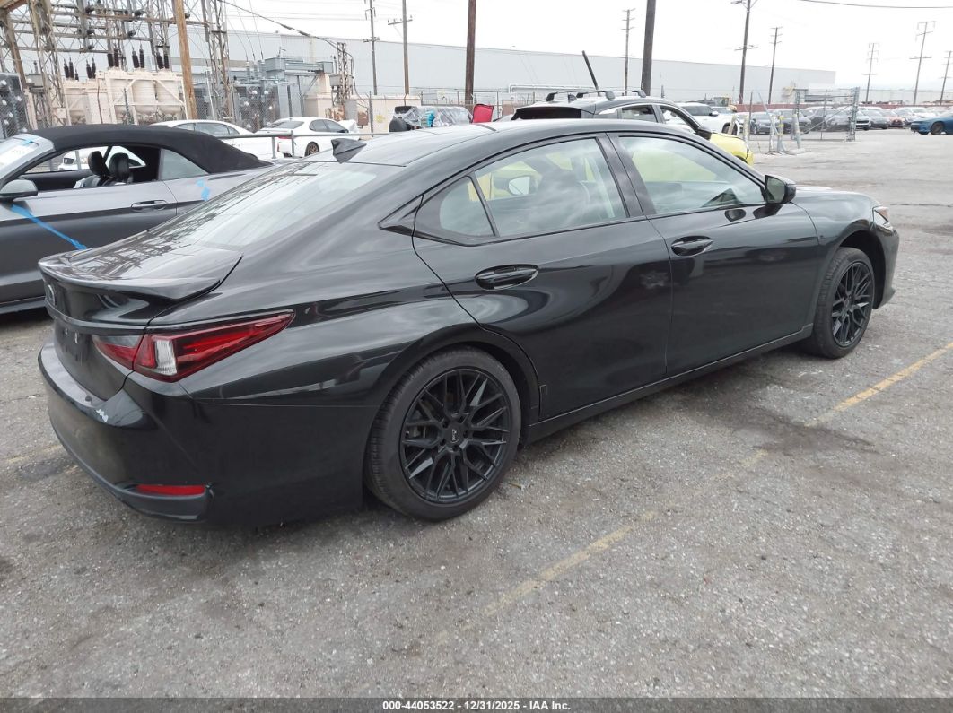 Lexus ES 2021