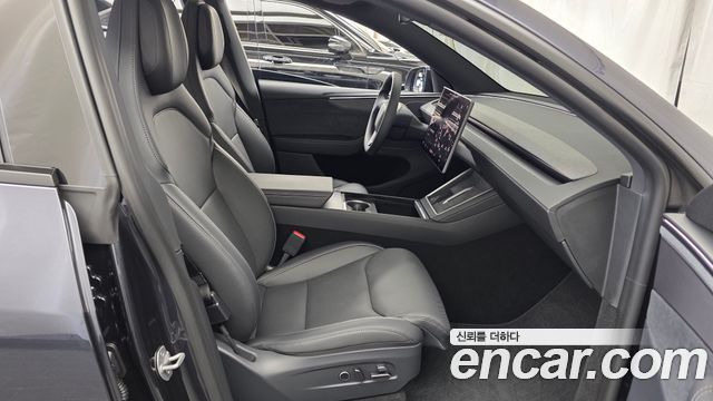 Tesla Model Y 2026
