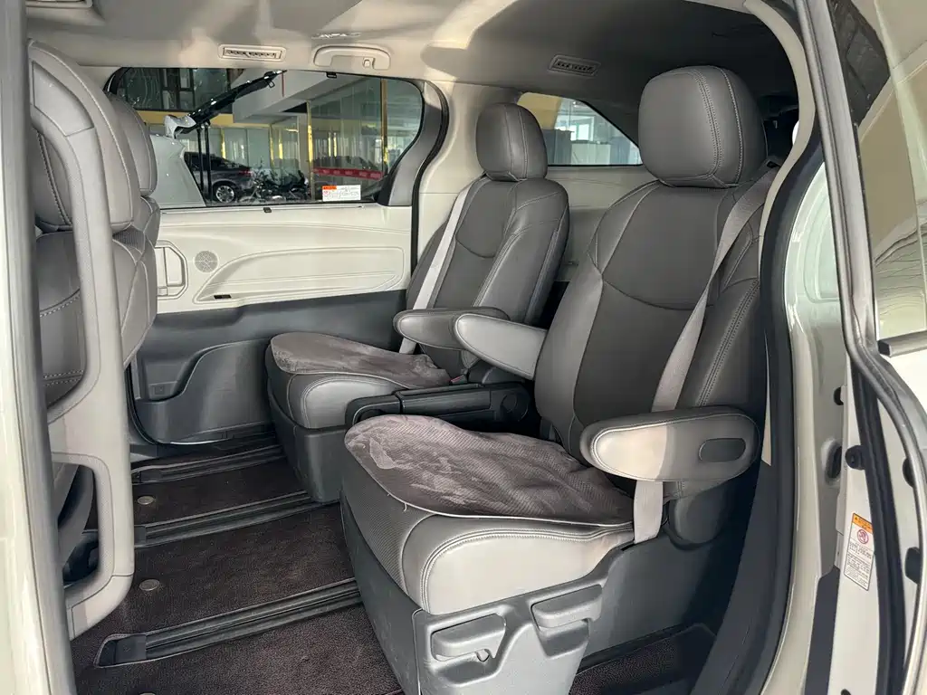 Toyota Sienna 2022