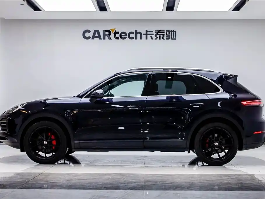 Porsche Cayenne 2021