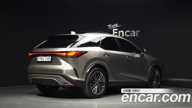 Lexus RX 2024