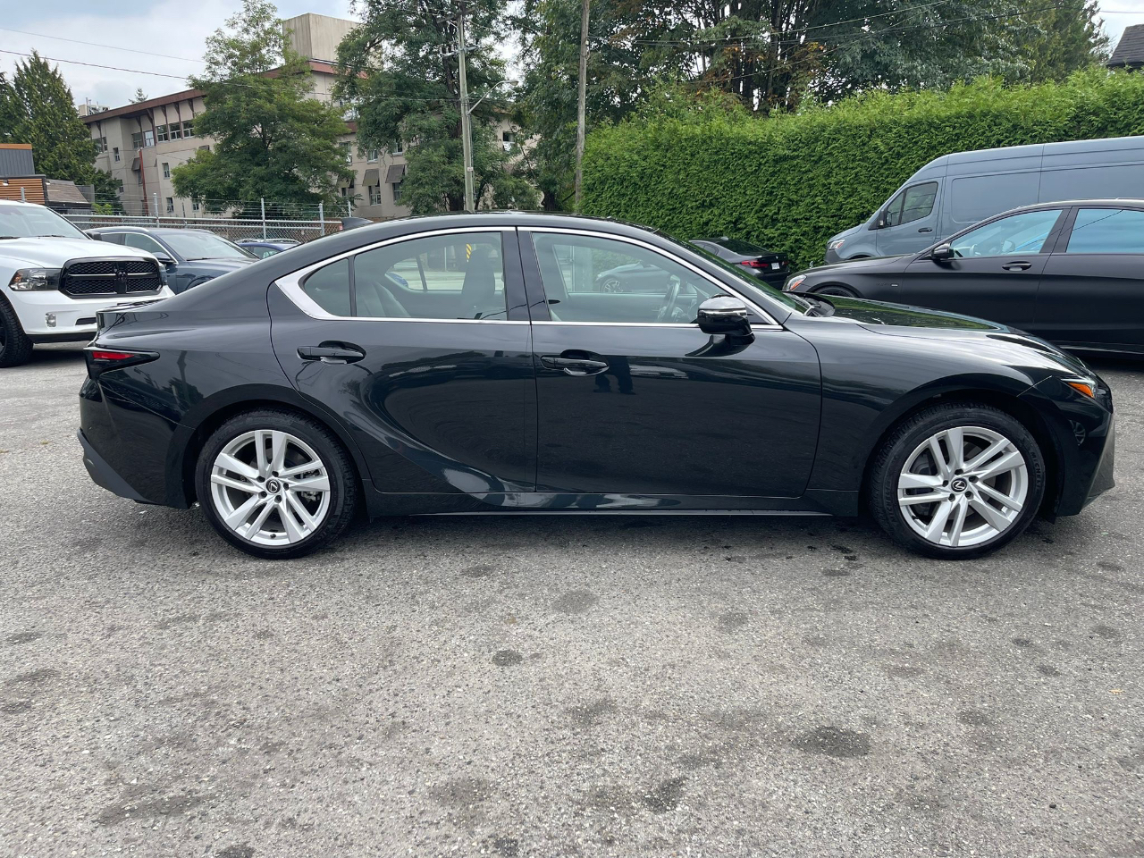 Lexus IS 2024