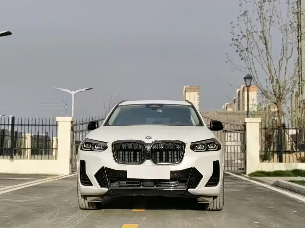 BMW iX3 2023