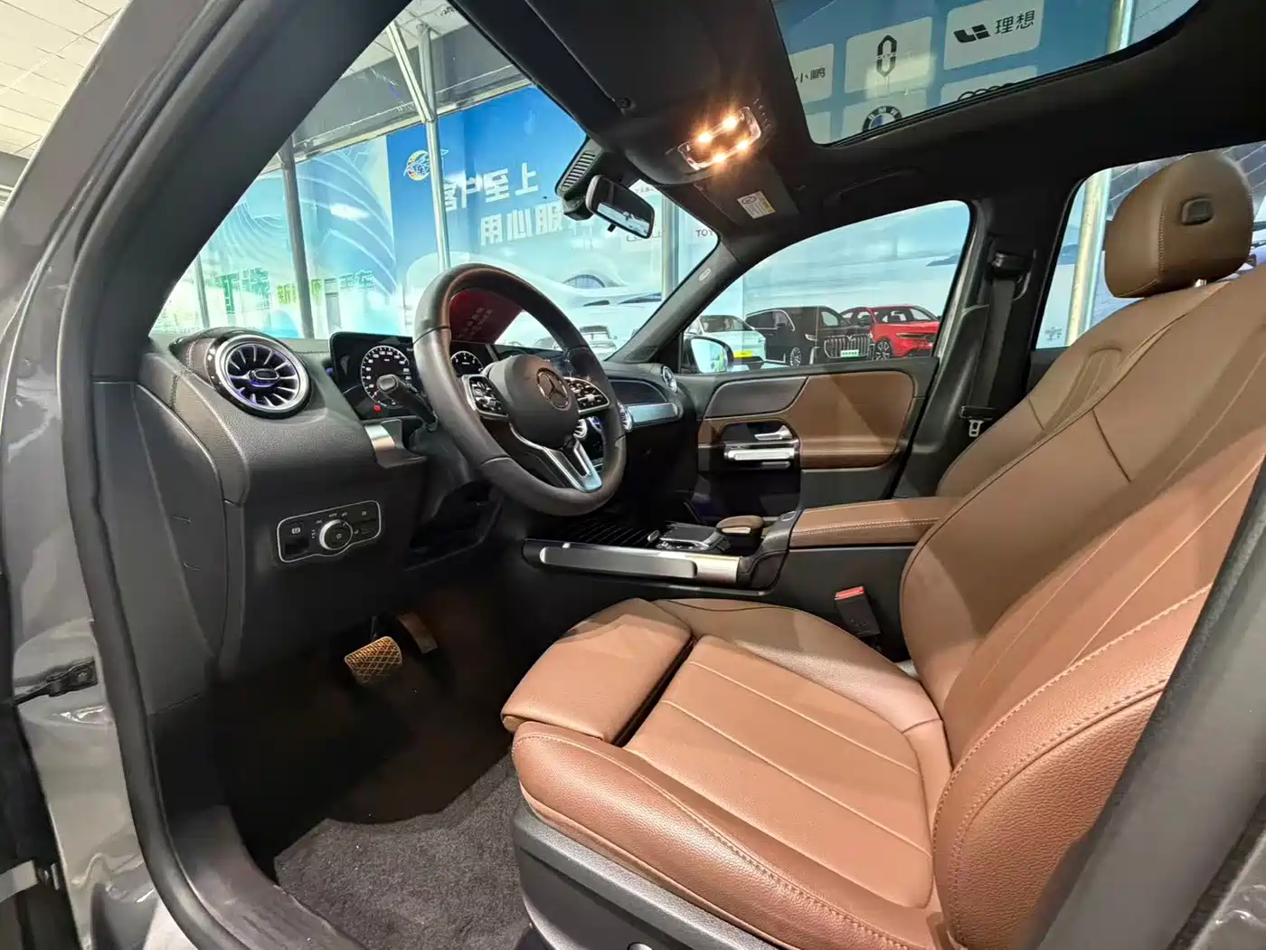 Mercedes-Benz GLB 2023