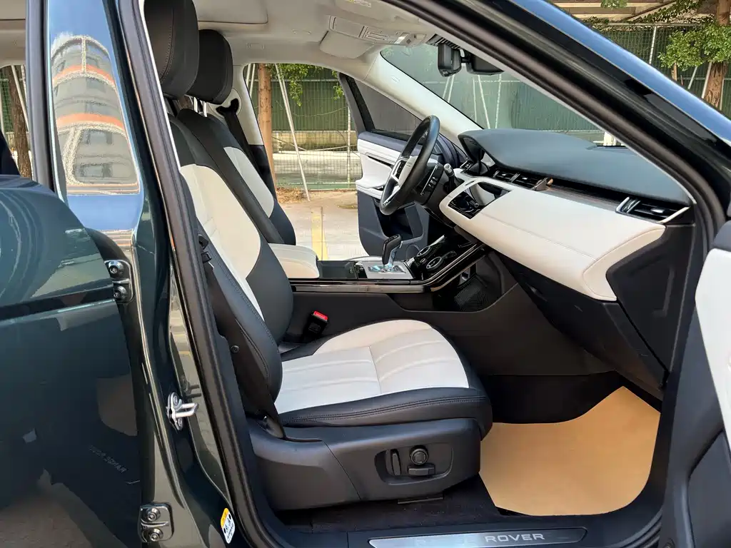 Land Rover Range Rover Evoque 2023