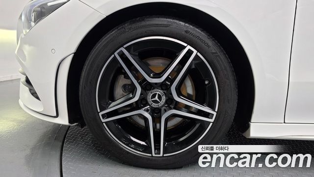 Mercedes-Benz CLA 2022