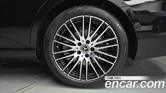 Mercedes-Benz C-Класс 2024