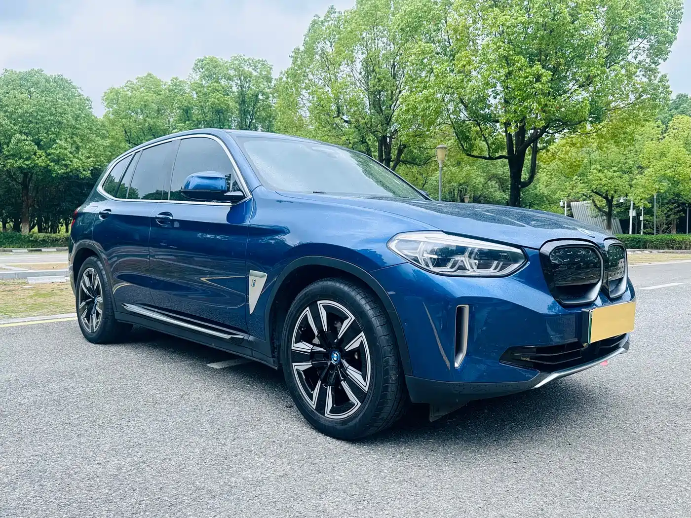 BMW iX3 2021