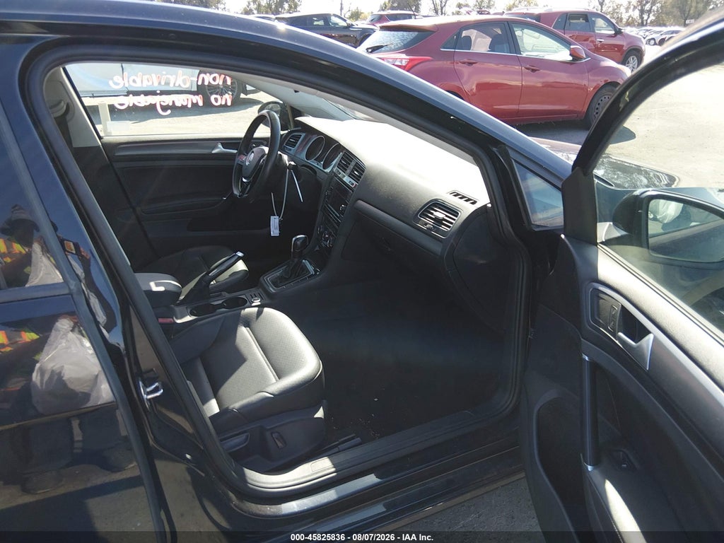 Volkswagen Golf 2021