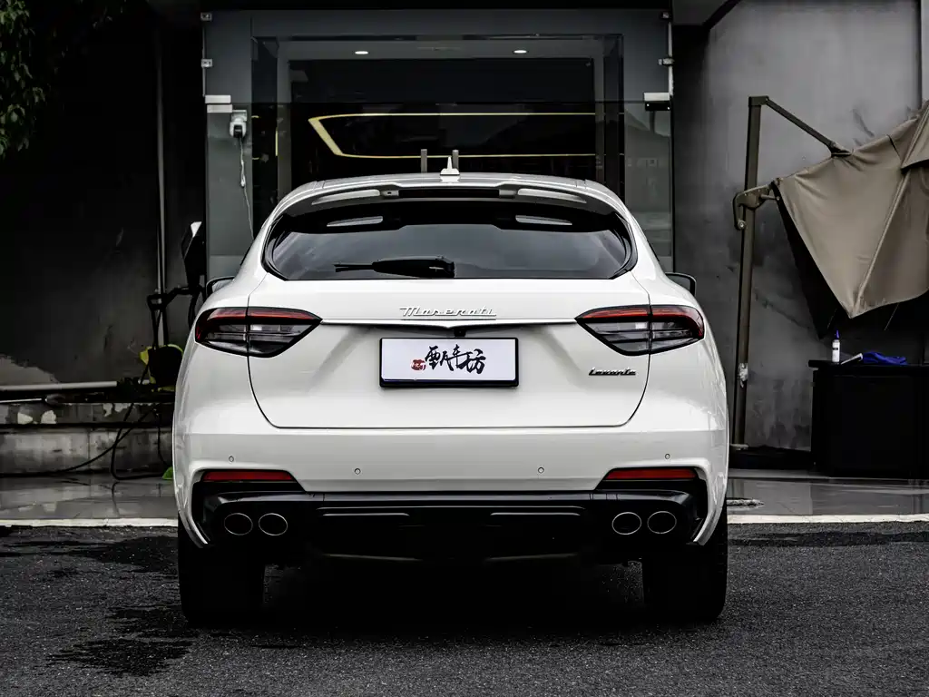 Maserati Levante 2021