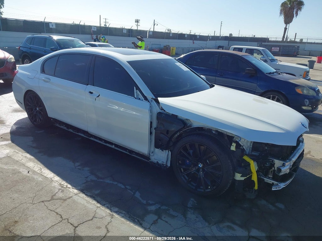 BMW 750 2022