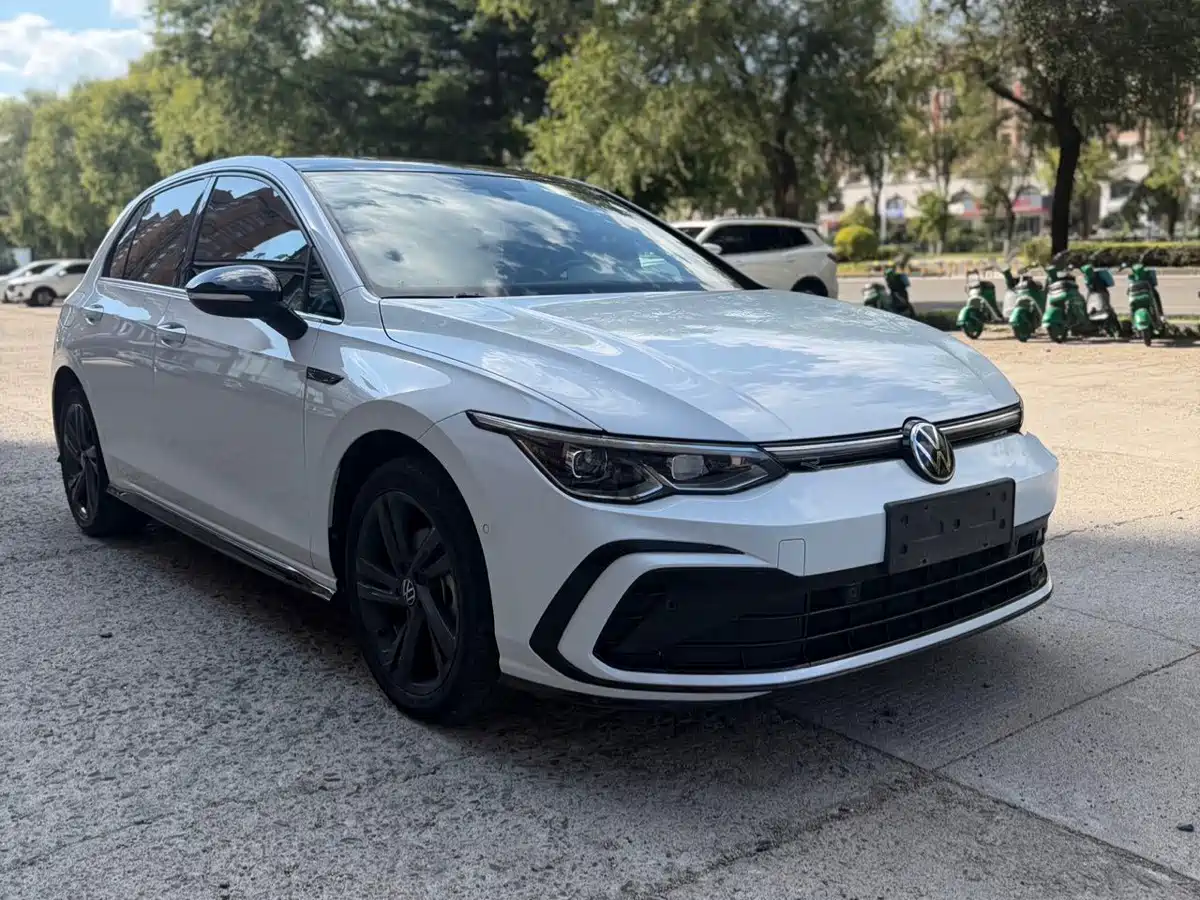 Volkswagen Golf 2022