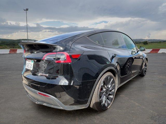 Tesla Model Y 2023