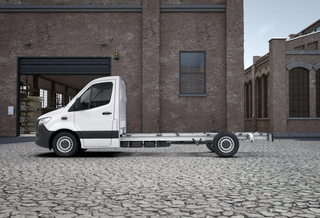 Mercedes-Benz SPRINTER 2024