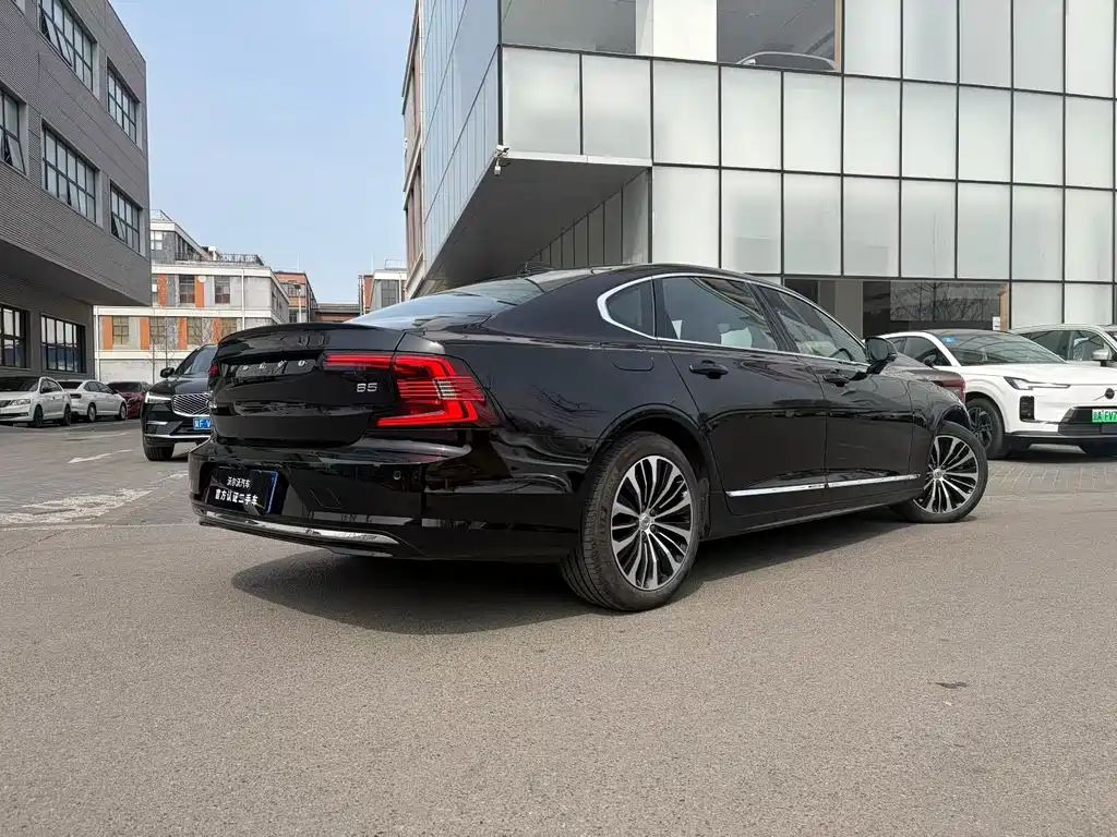 Volvo S90 2024