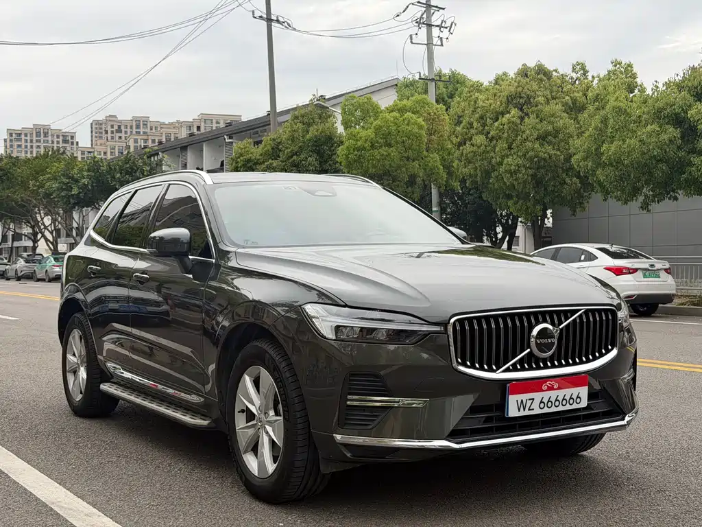 Volvo XC60 2022