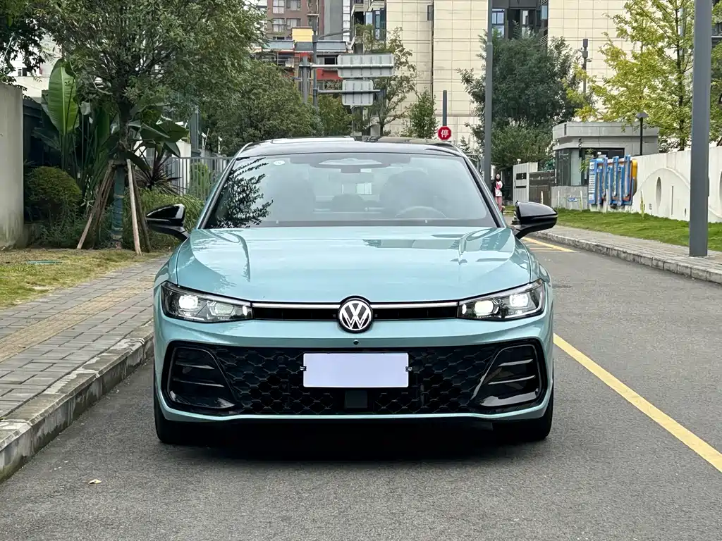 Volkswagen Passat 2024