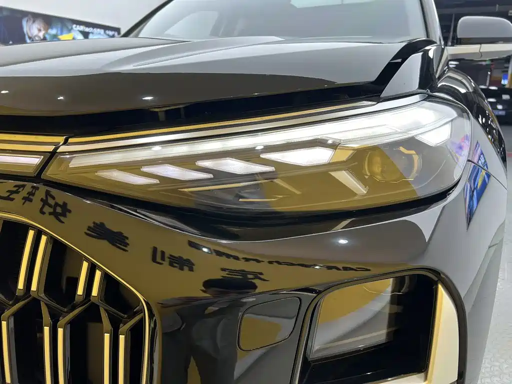 Audi Q6 2025