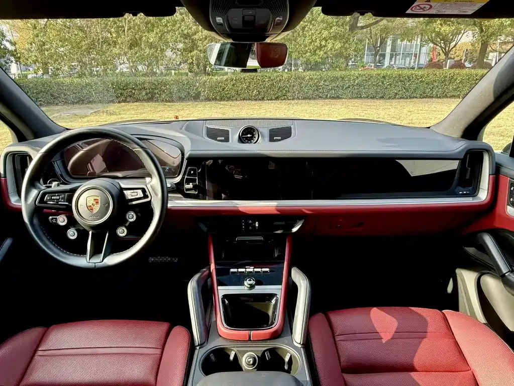 Porsche Cayenne 2024