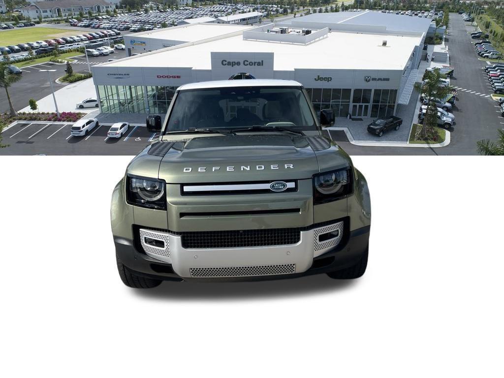 Land Rover Defender 2024
