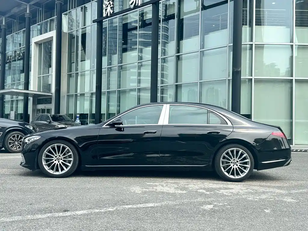 Mercedes-Benz S-Класс 2024