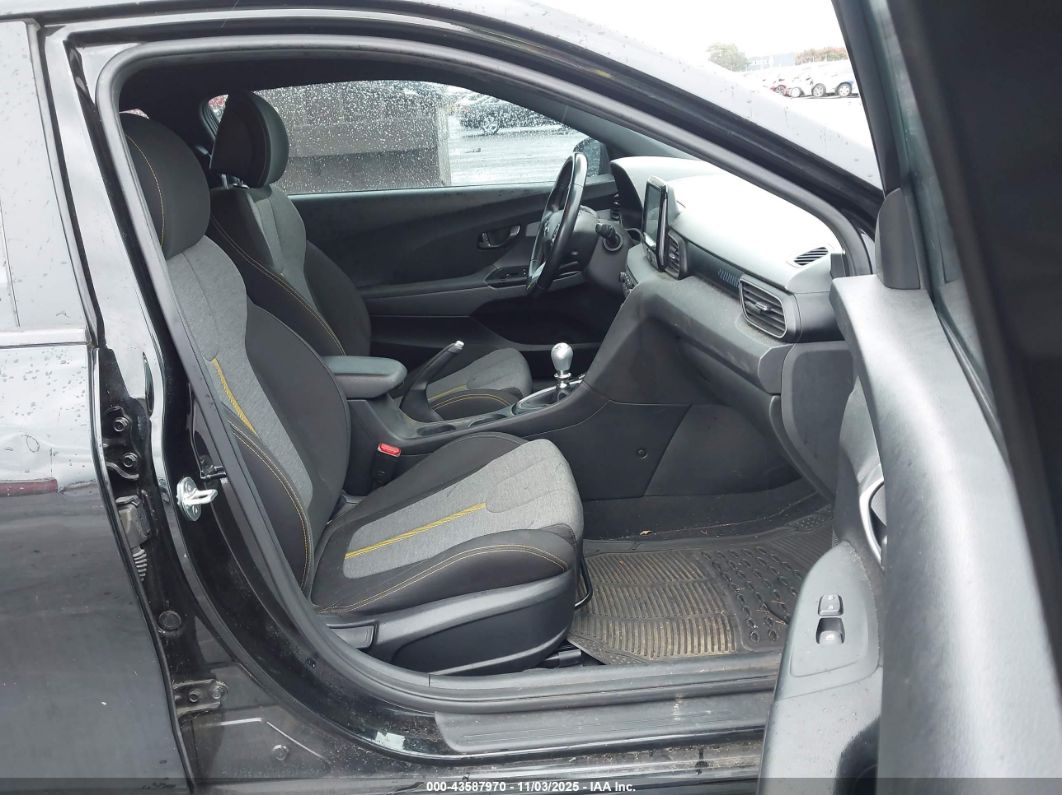 Hyundai Veloster 2020