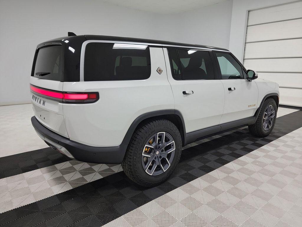 Rivian R1S 2024