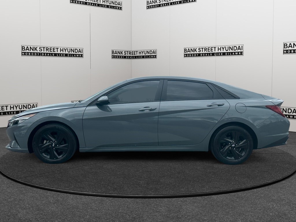 Hyundai Elantra 2022