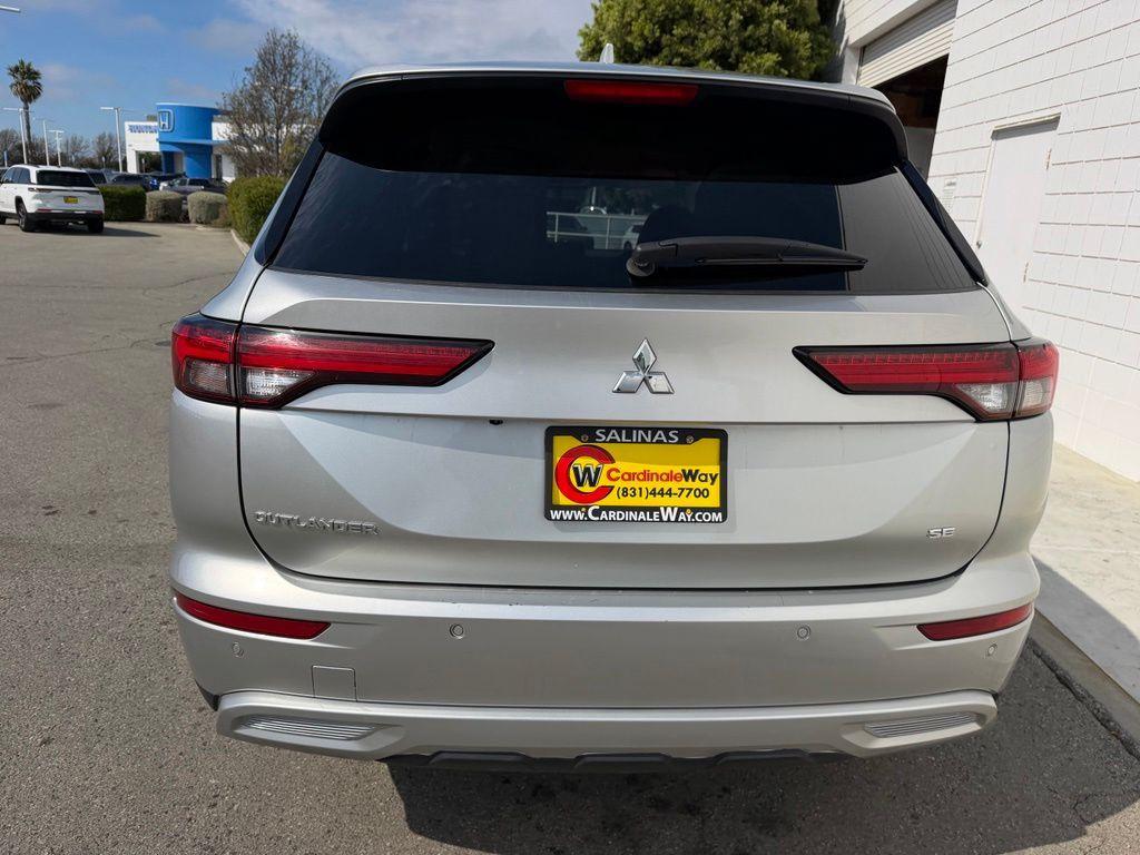 Mitsubishi Outlander 2024