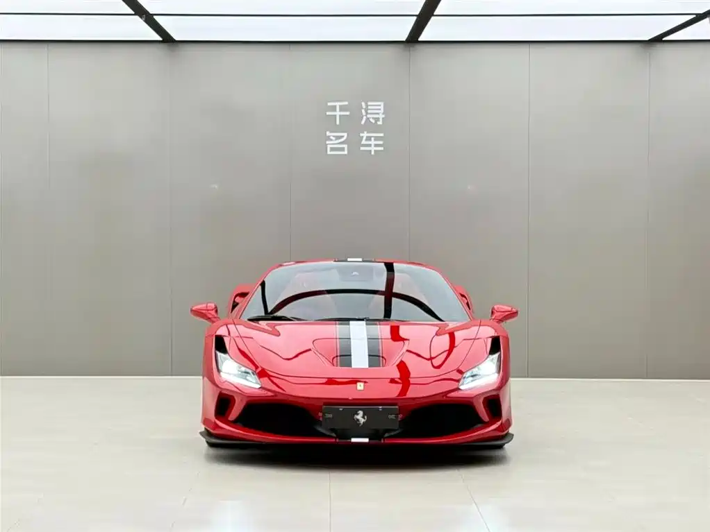 Ferrari F8 2021