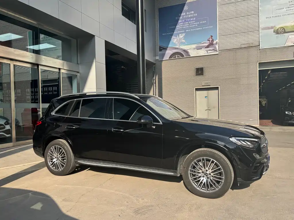 Mercedes-Benz GLC 2023