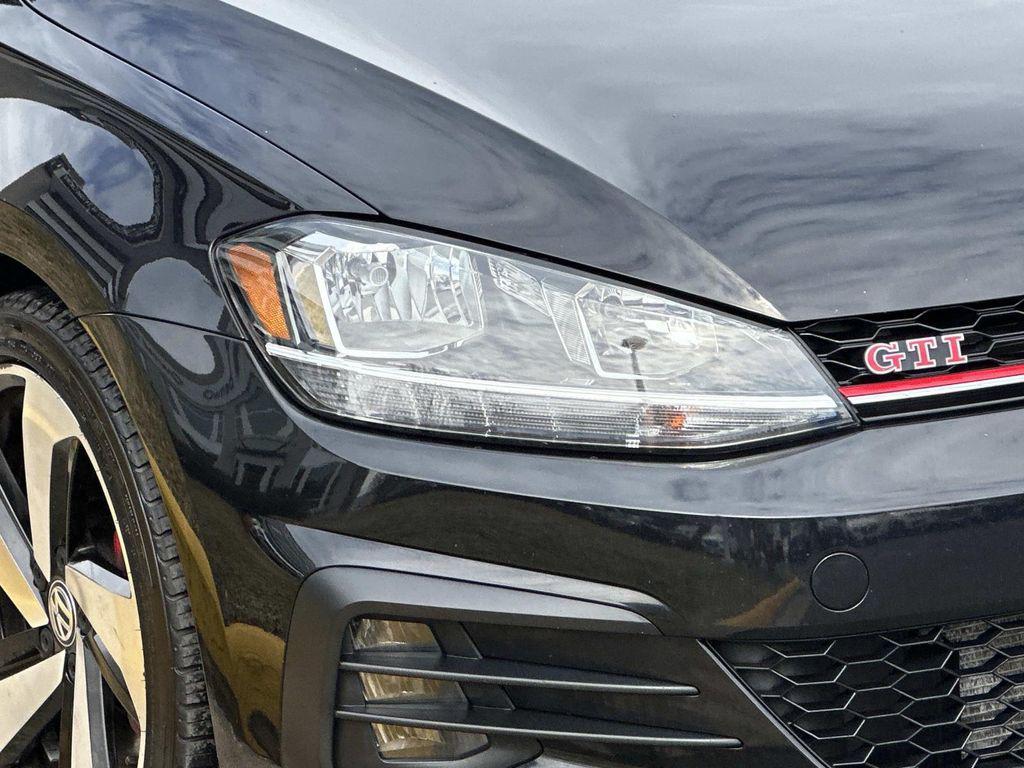 Volkswagen Golf 2021