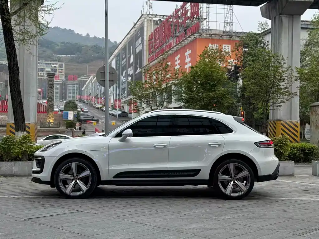 Porsche Macan 2023