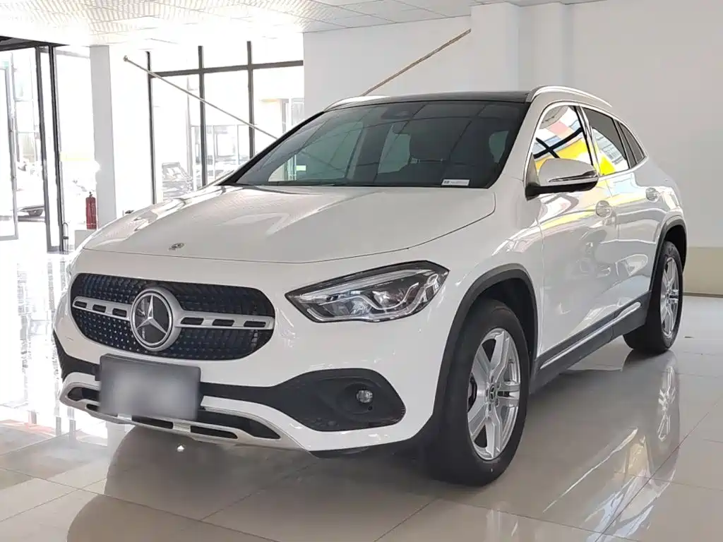 Mercedes-Benz GLA 2023