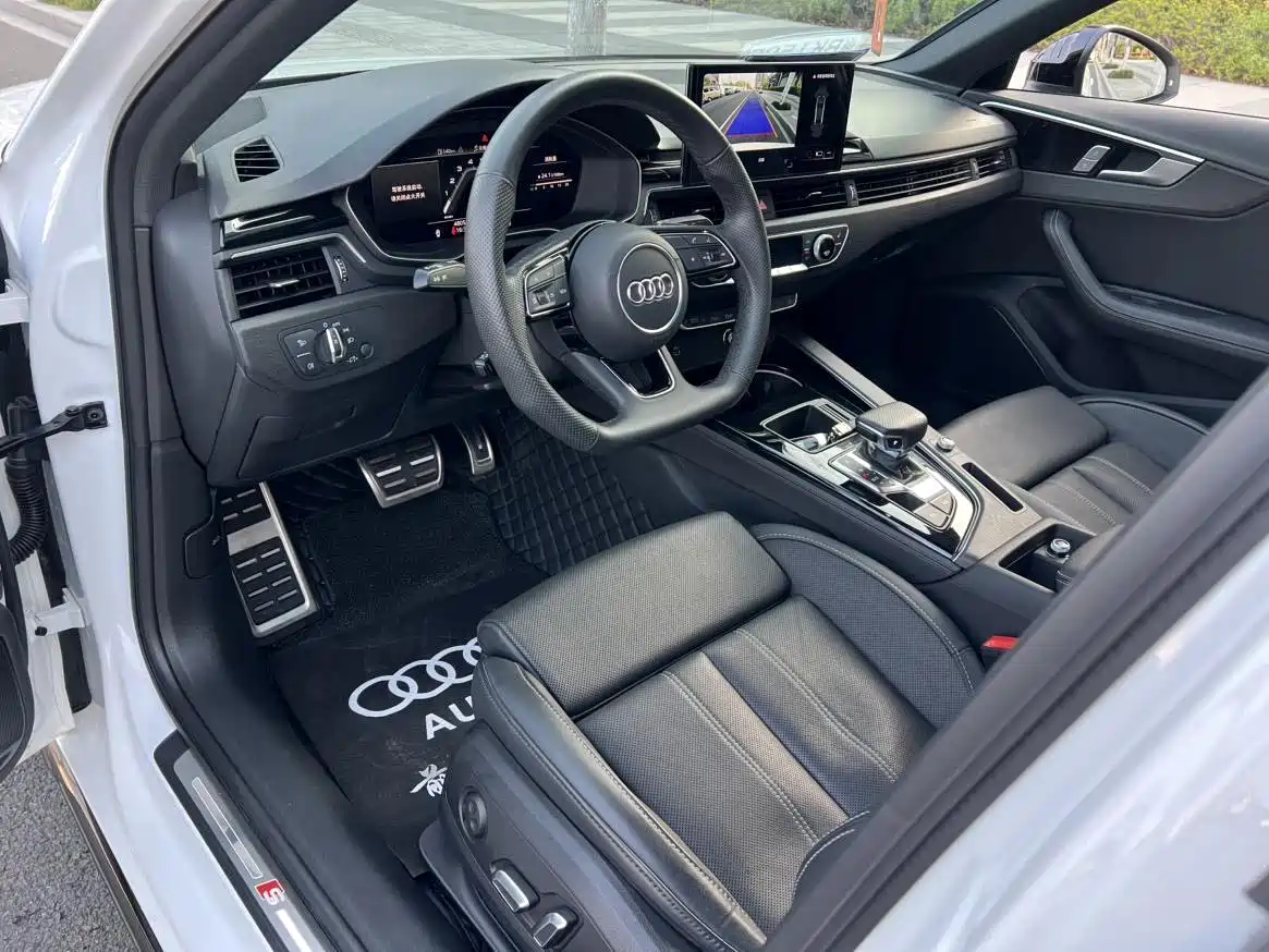 Audi A4 2024
