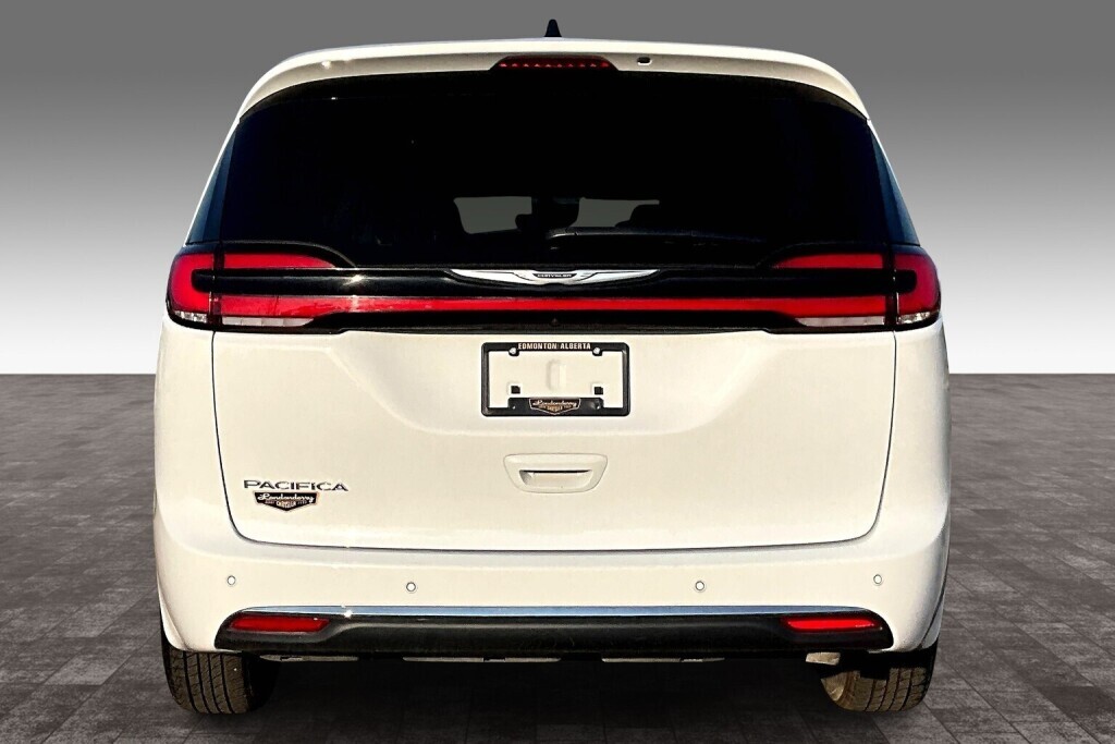Chrysler Pacifica 2024